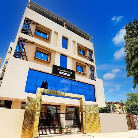 Super Townhouse Hoshangabad Road Near Aashima Mall Samarda Kaliasot Экстерьер фото