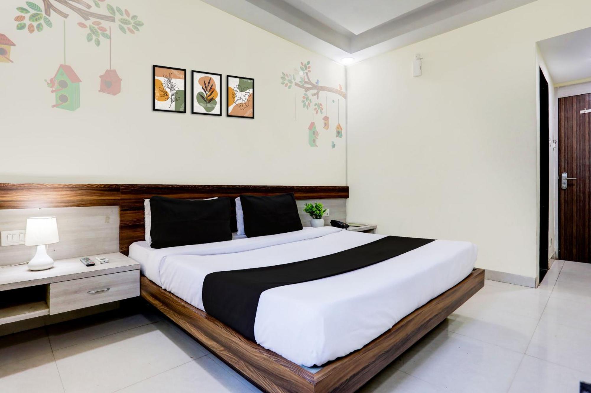 Super Townhouse Hoshangabad Road Near Aashima Mall Samarda Kaliasot Экстерьер фото